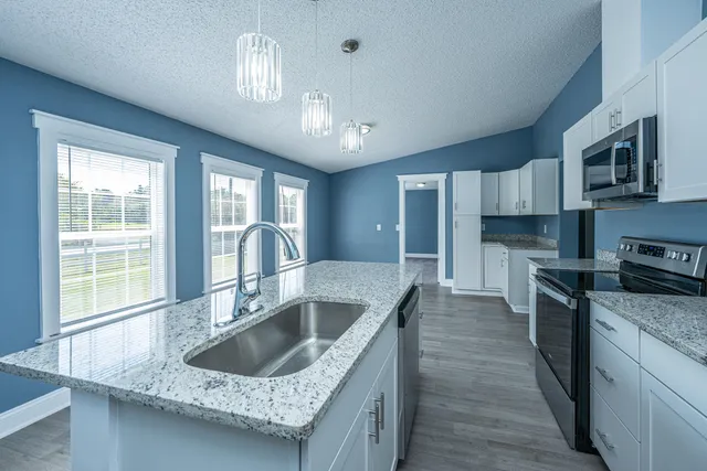 $300,000 | 406 Fairwoods Lane, Ridgeville, SC 29472