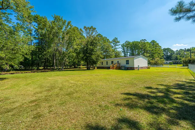 $300,000 | 406 Fairwoods Lane, Ridgeville, SC 29472