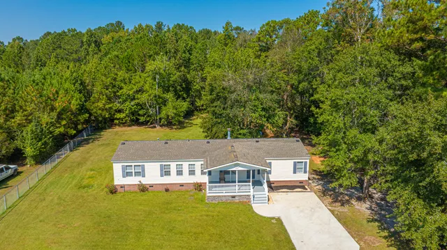 $300,000 | 406 Fairwoods Lane, Ridgeville, SC 29472