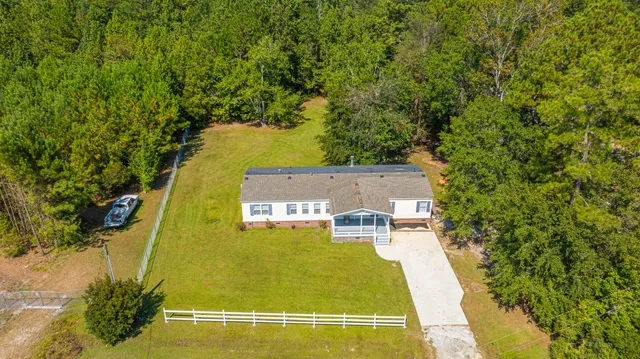 $300,000 | 406 Fairwoods Lane, Ridgeville, SC 29472