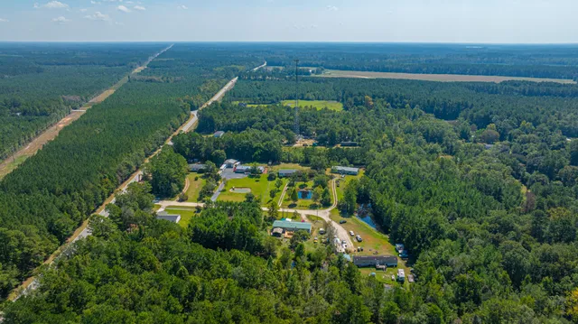 $300,000 | 406 Fairwoods Lane, Ridgeville, SC 29472