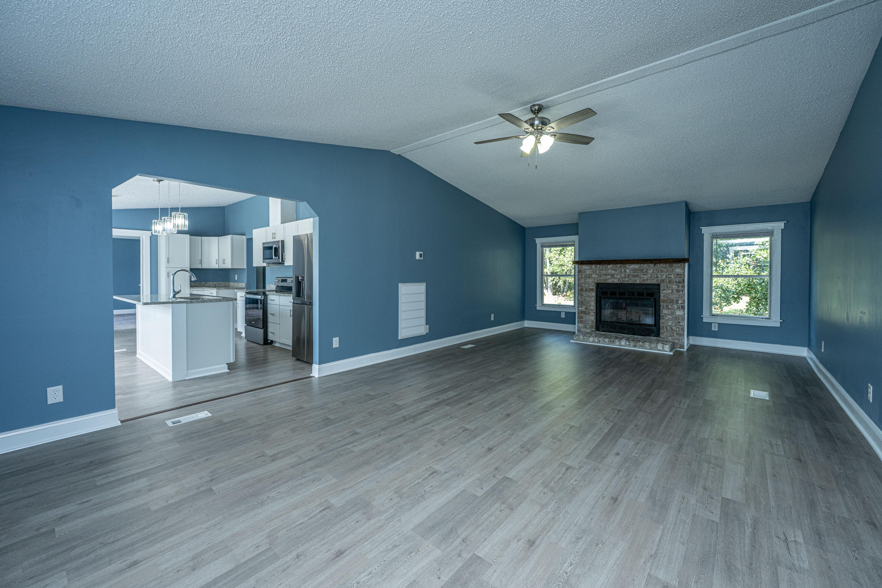 406 Fairwoods Lane Ridgeville, SC 29472 - Photo 8 of 97 406FairwoodsLane008