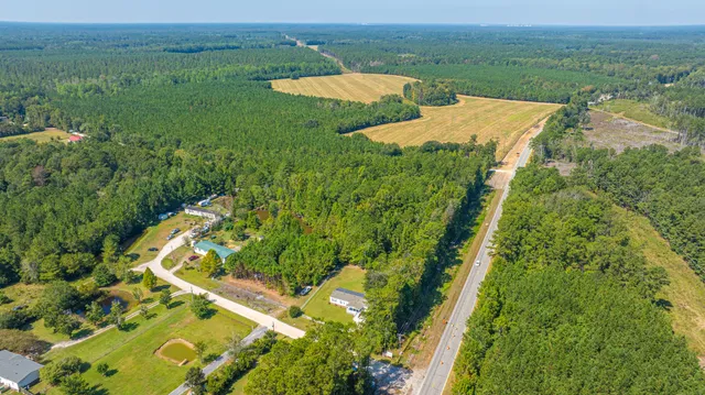 $300,000 | 406 Fairwoods Lane, Ridgeville, SC 29472