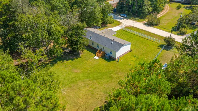 $300,000 | 406 Fairwoods Lane, Ridgeville, SC 29472