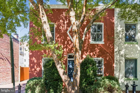 $1,575,000 | 2143 Newport Place Northwest, Washington, DC 20037