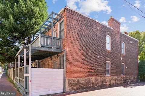 $1,575,000 | 2143 Newport Place Northwest, Washington, DC 20037