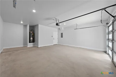 a view of a partially built entryway