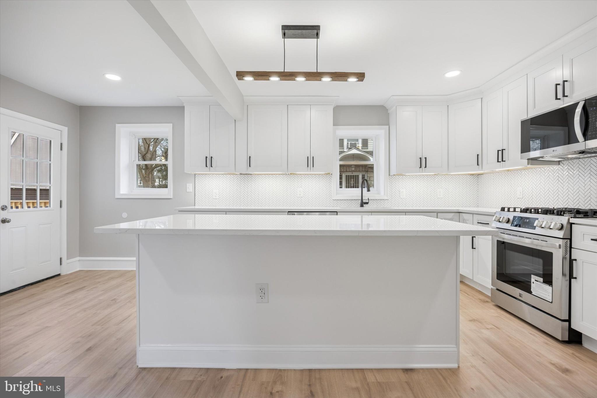 4359 Mitchell Street Philadelphia, PA 19128 - Photo 4 of 9