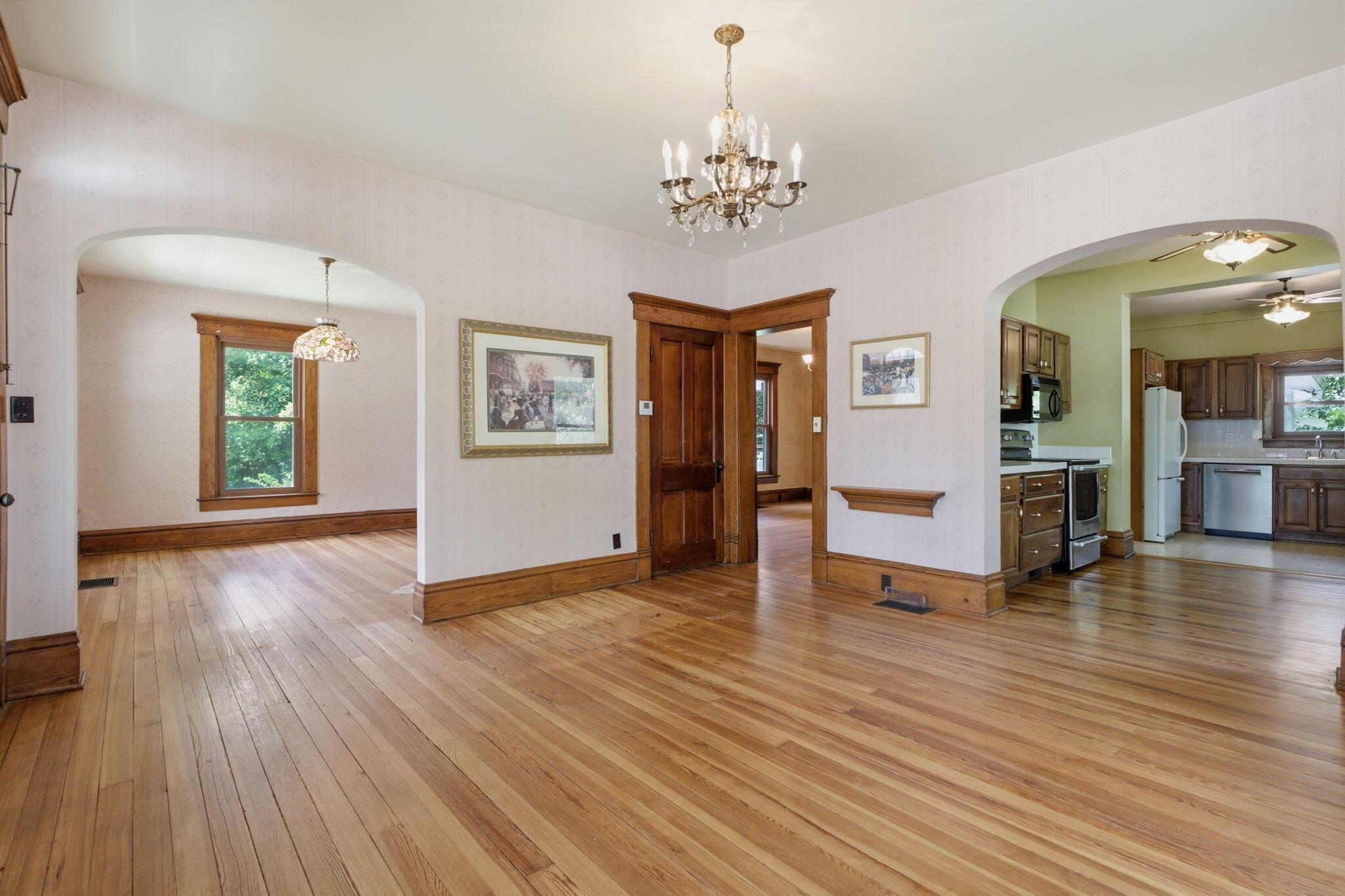 484 County Line Road Westerville, OH 43082 - Photo 7 of 72