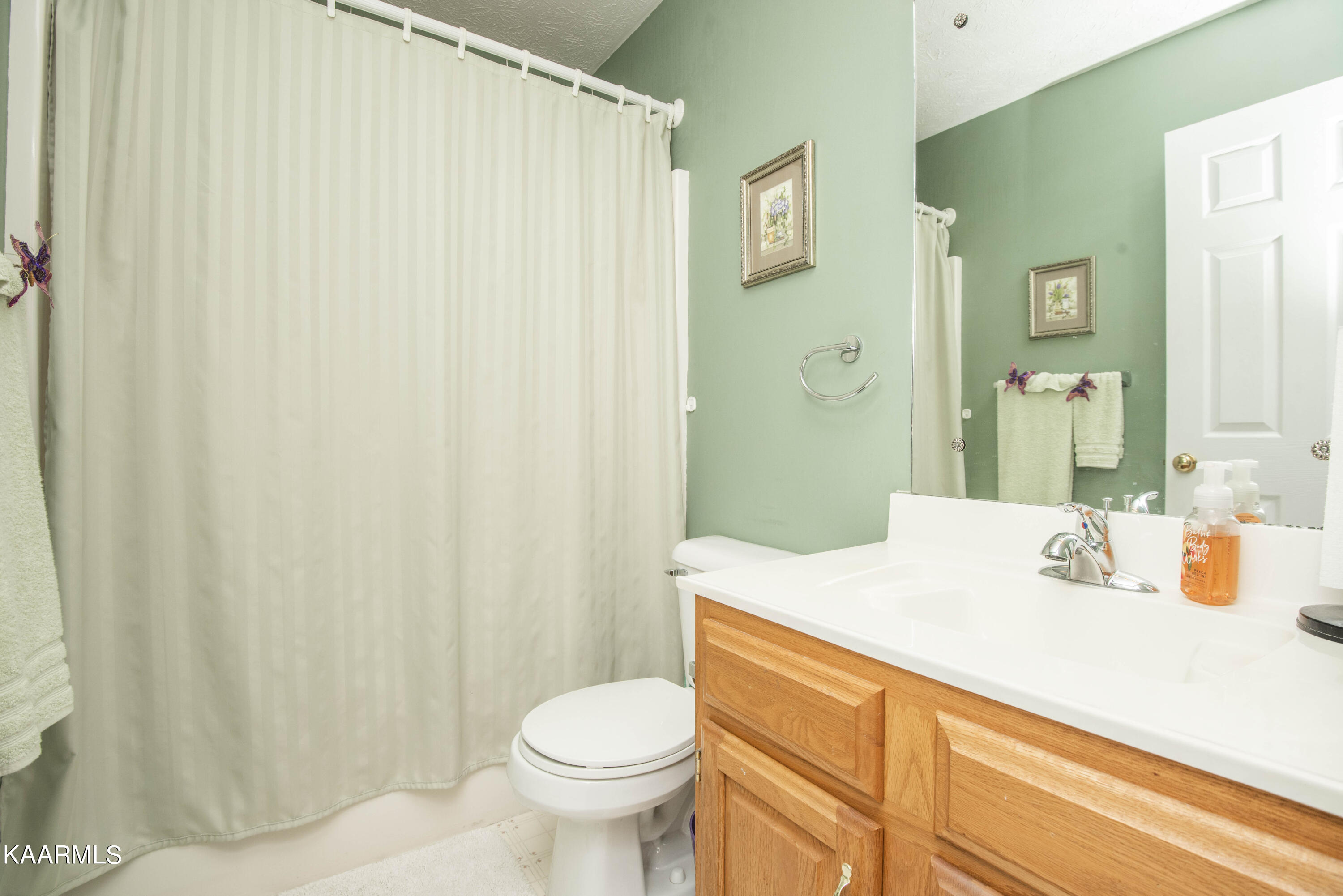 3321 Cunningham Road Knoxville, TN 37918 - Photo 14 of 25 Bath 2