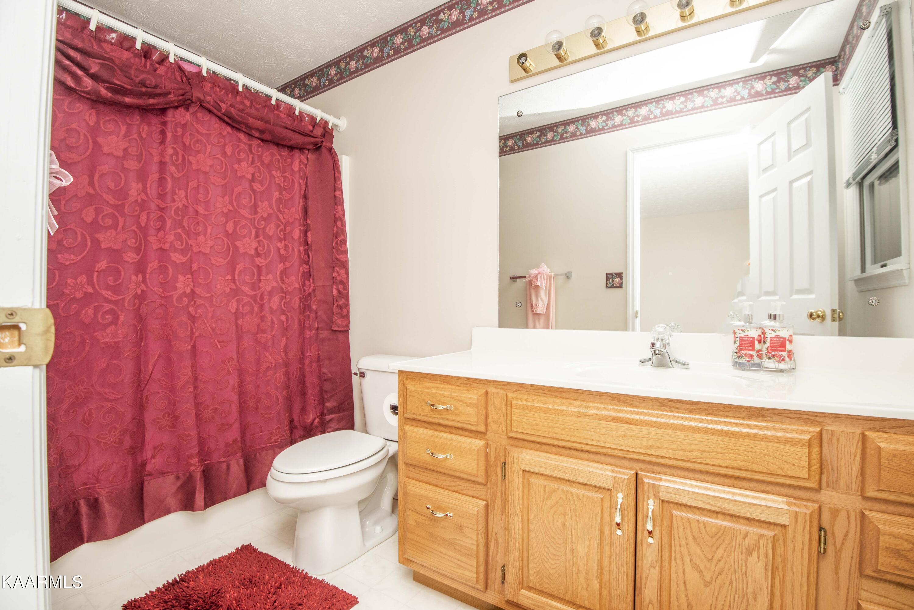 3321 Cunningham Road Knoxville, TN 37918 - Photo 15 of 25 Bath 3