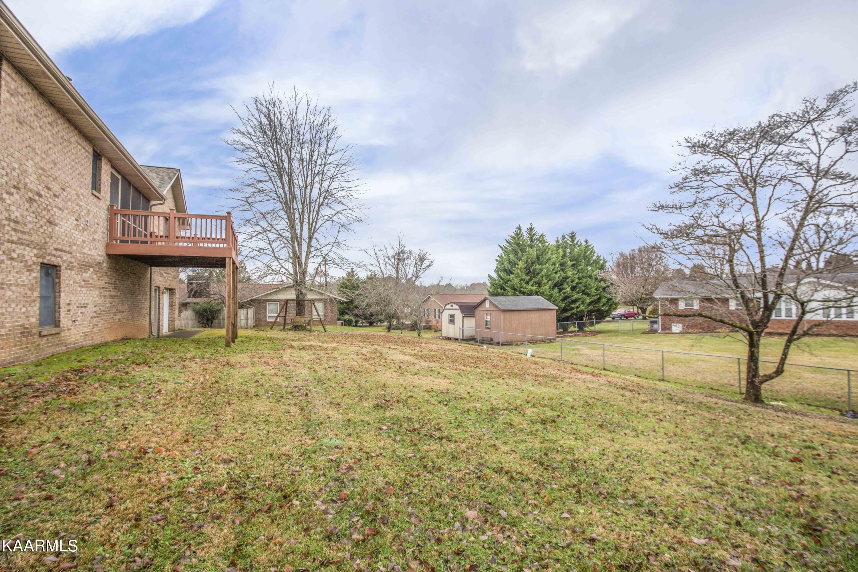 3321 Cunningham Road Knoxville, TN 37918 - Photo 21 of 25 Backyard