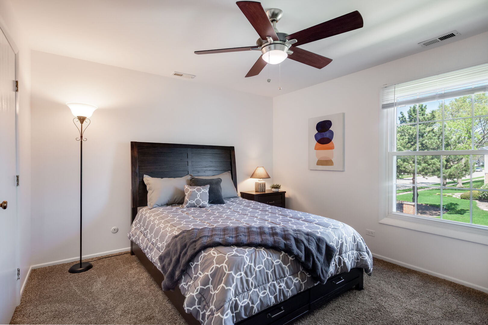 987 Golf Course Road, Unit 8 Crystal Lake, IL 60014 - Photo 11 of 17 Gallery Image 11