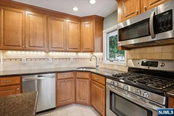 $4,200 | 488 Berkshire Road, Ridgewood, NJ 07450