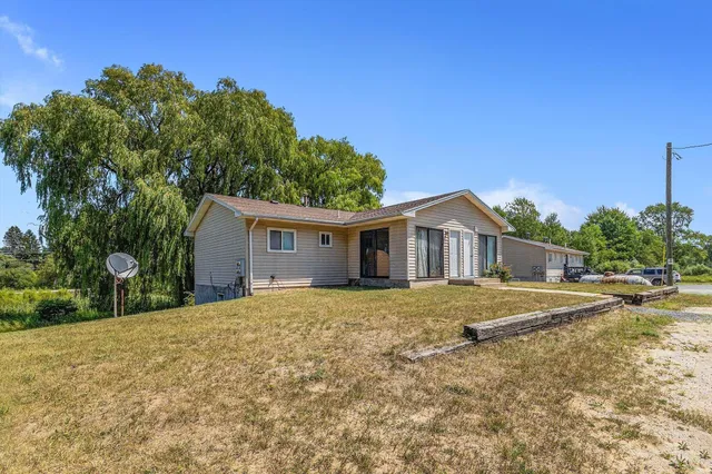 $500,000 | 1907 West Sugar Grove Road, Ludington, MI 49431