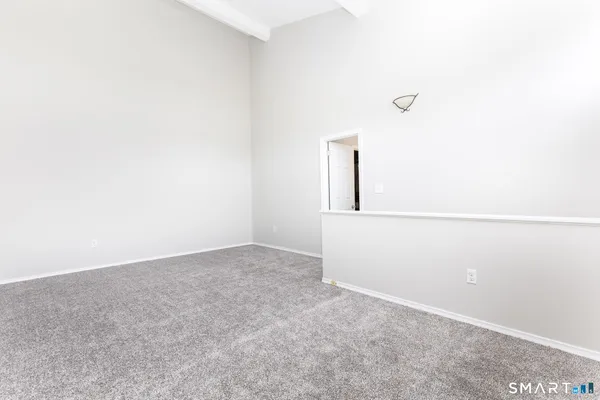 $2,750 | 25 Stanley Street, Unit B8, West Hartford, CT 06107