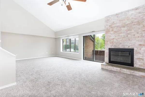 $2,750 | 25 Stanley Street, Unit B8, West Hartford, CT 06107