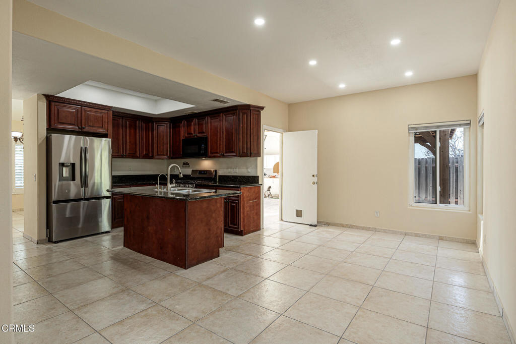 507 Batten Lane Oxnard, CA 93033 - Photo 18 of 32