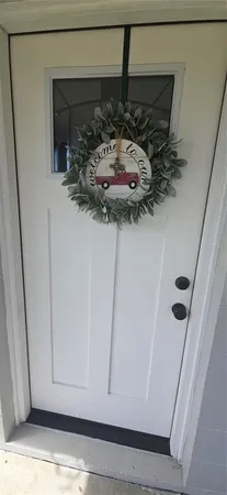 $1,250 | 1573 Fort Meade Road, Frostproof, FL 33843