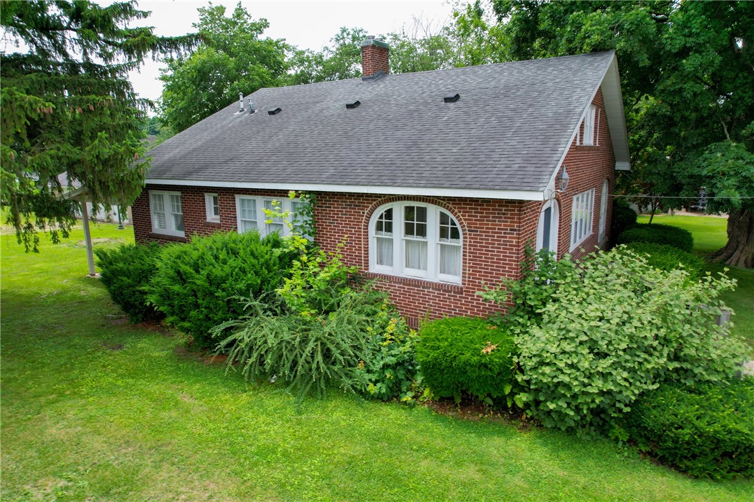 104 East North Street Ridge Farm, IL 61870 - Photo 3 of 36