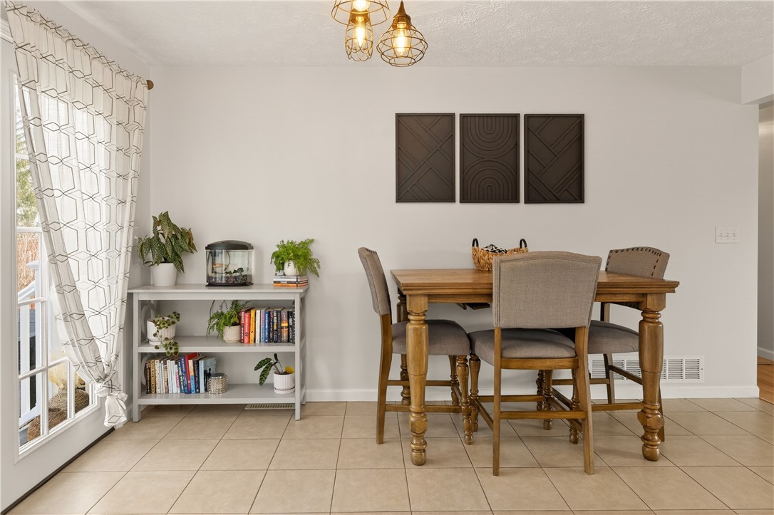 91 Emerald Point Chili, NY 14624 - Photo 11 of 36