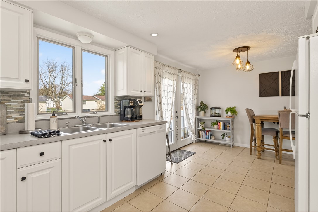 91 Emerald Point Chili, NY 14624 - Photo 14 of 36