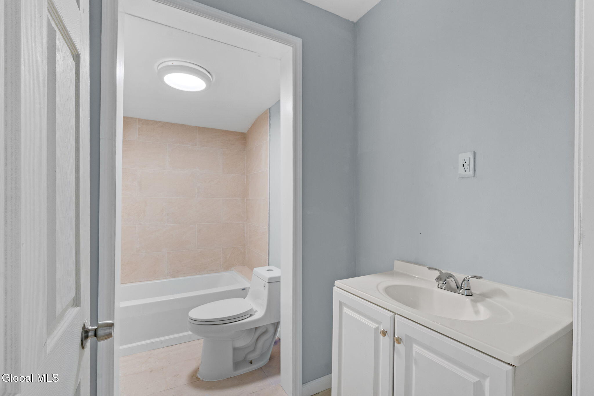 111 Mann Avenue Troy, NY 12180 - Photo 12 of 17 14-web-or-mls-111-mann-ave