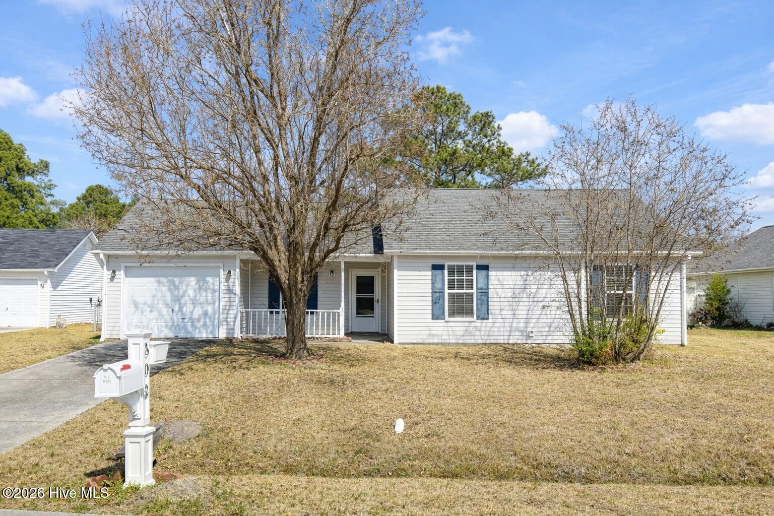 302 Paddock Place Jacksonville, NC 28546 - Photo 1 of 16 Front of Home