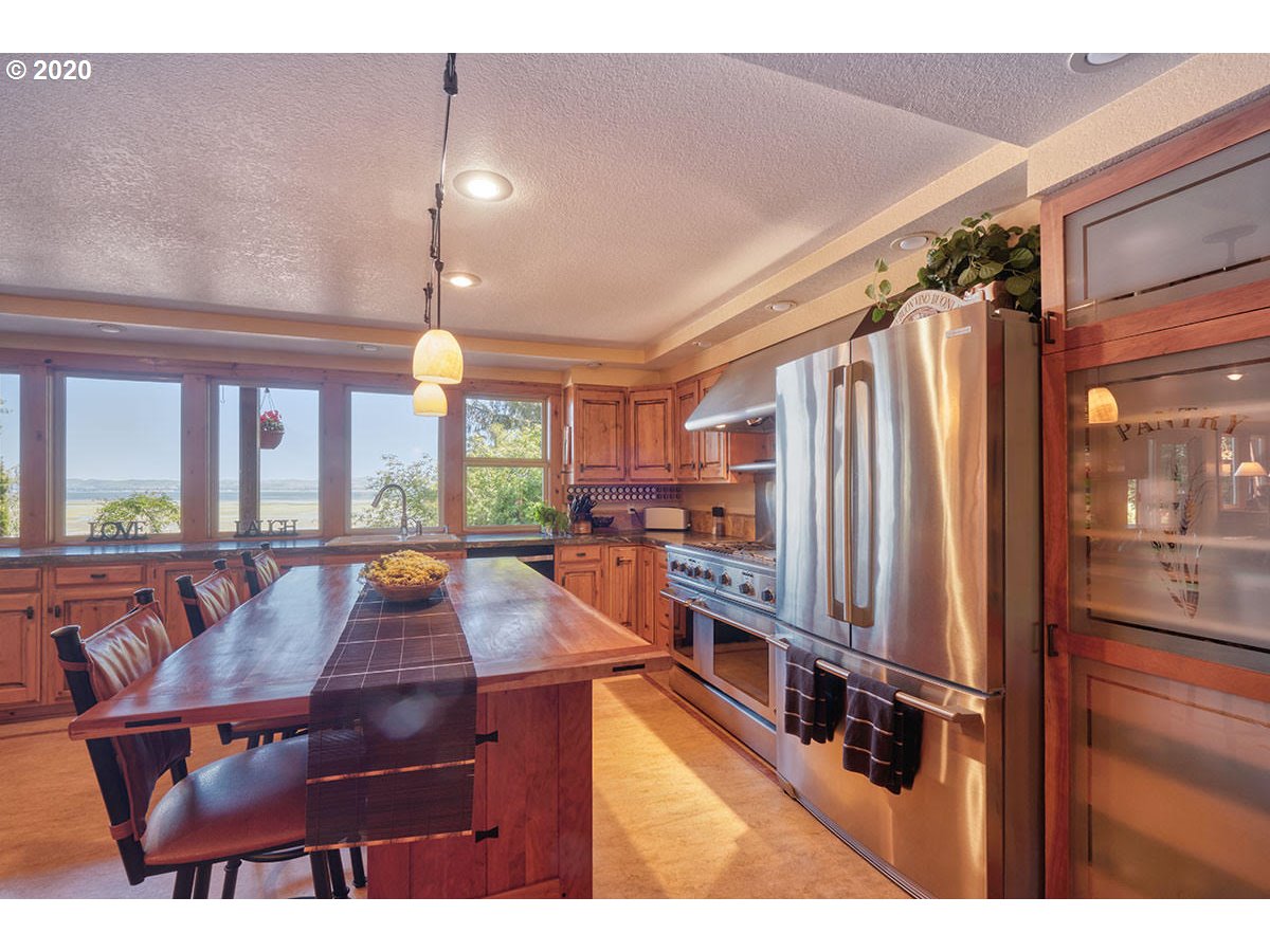 30304 Sandridge Road Ocean Park, WA 98640 - Photo 10 of 32 Gallery Image 10