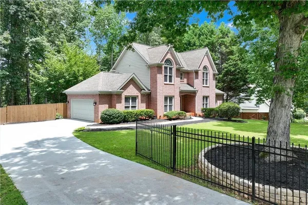 $600,000 | 5918 Nachoochee Trail, Flowery Branch, GA 30542