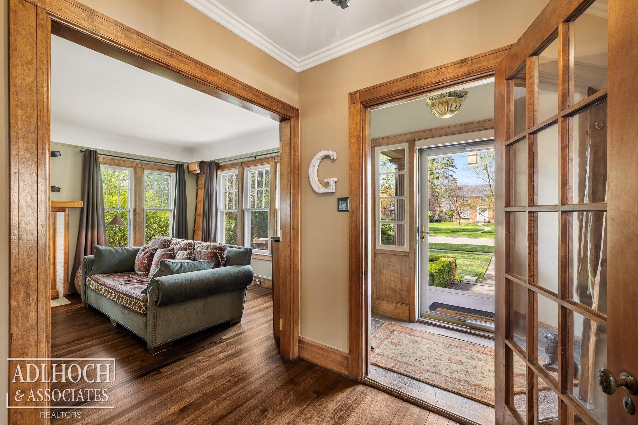 1312 Buckingham Road Grosse Pointe Park, MI 48230 - Photo 15 of 63