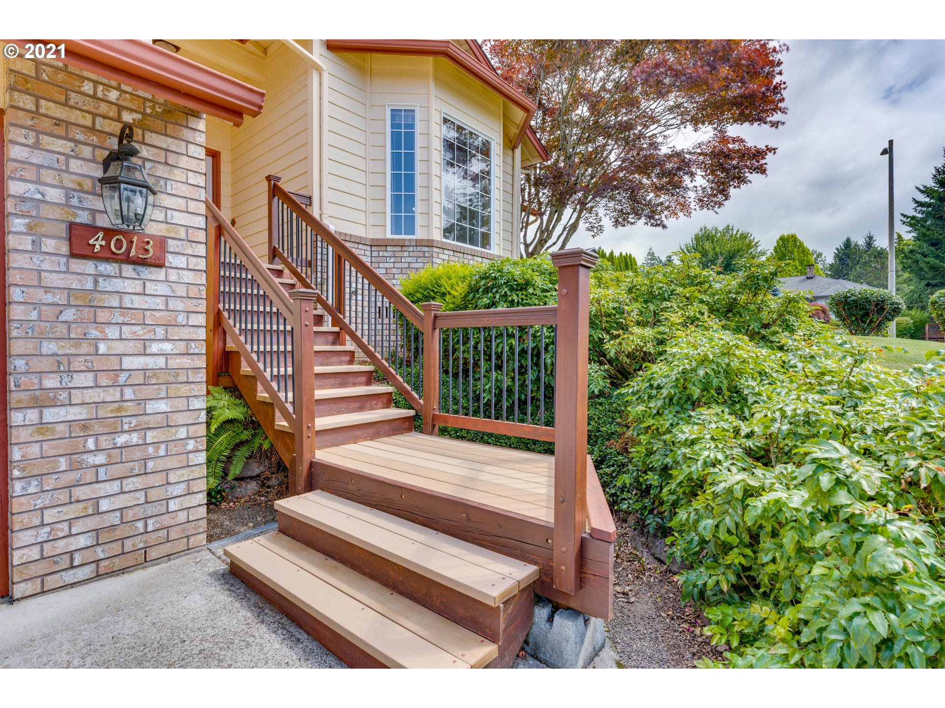 4013 R Street Washougal, WA 98671 - Photo 2 of 30 Gallery Image 2