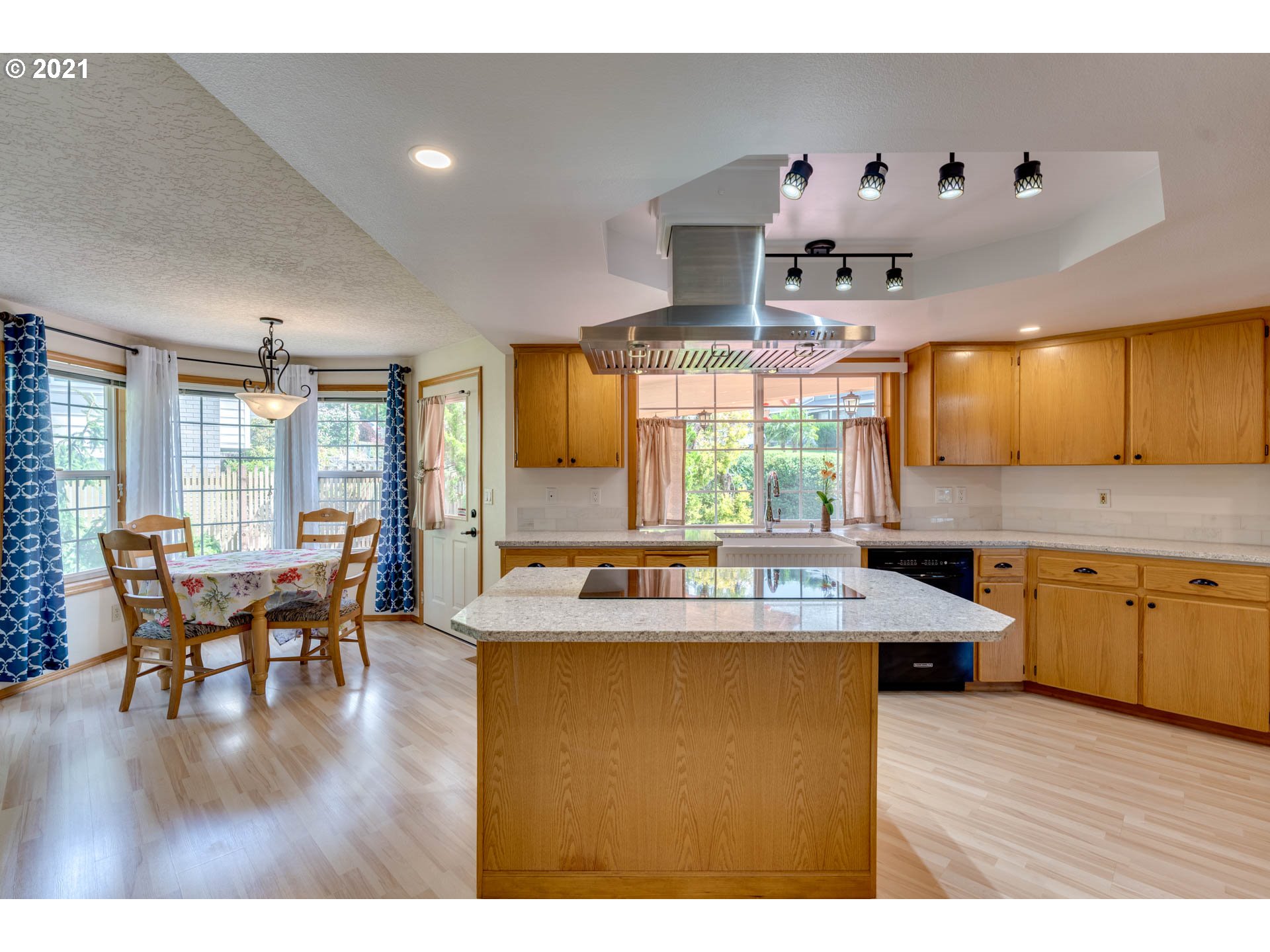4013 R Street Washougal, WA 98671 - Photo 12 of 30 Gallery Image 12