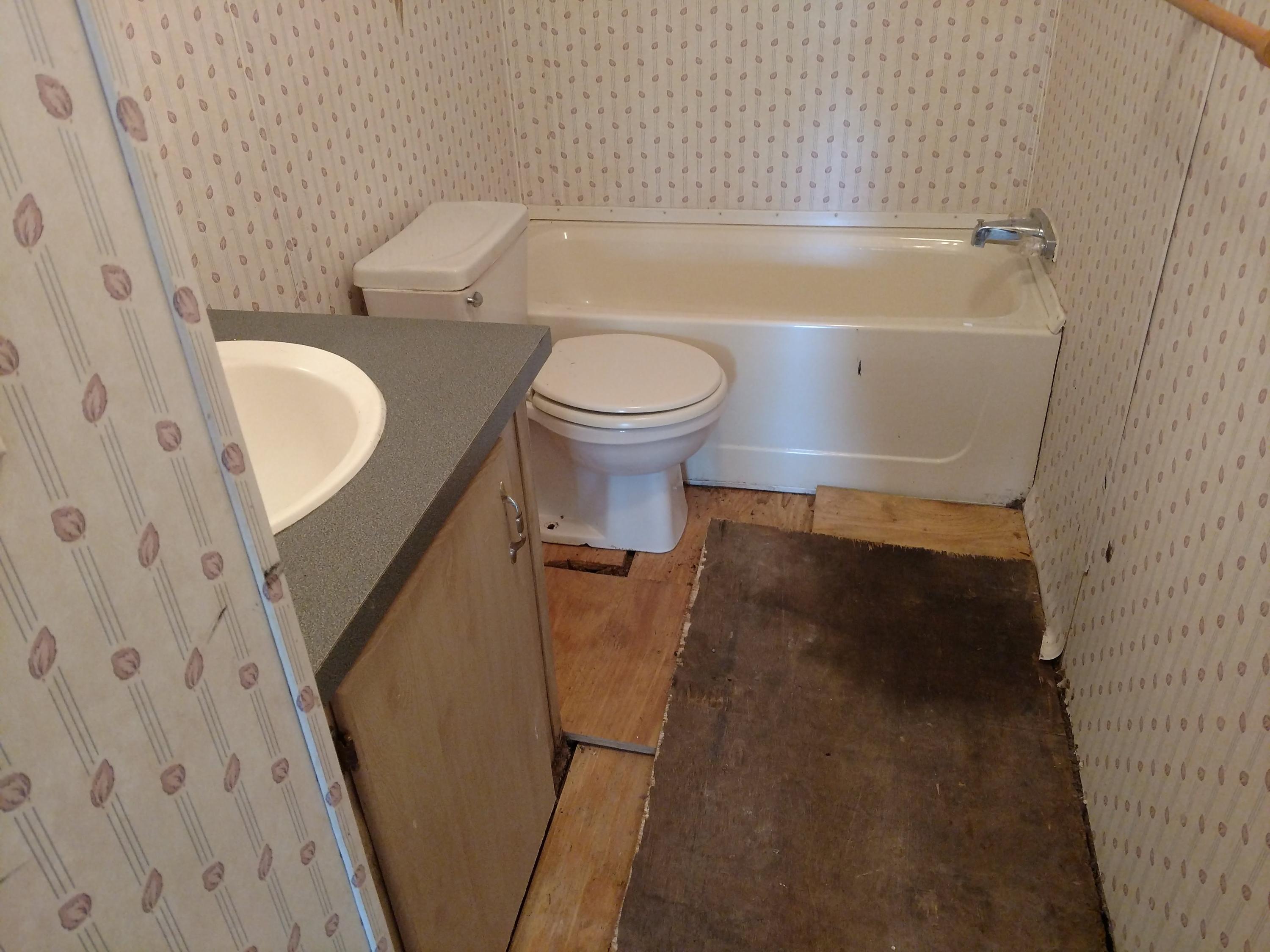 85 Gray Road Signal Mountain, TN 37377 - Photo 14 of 16 bathroom two