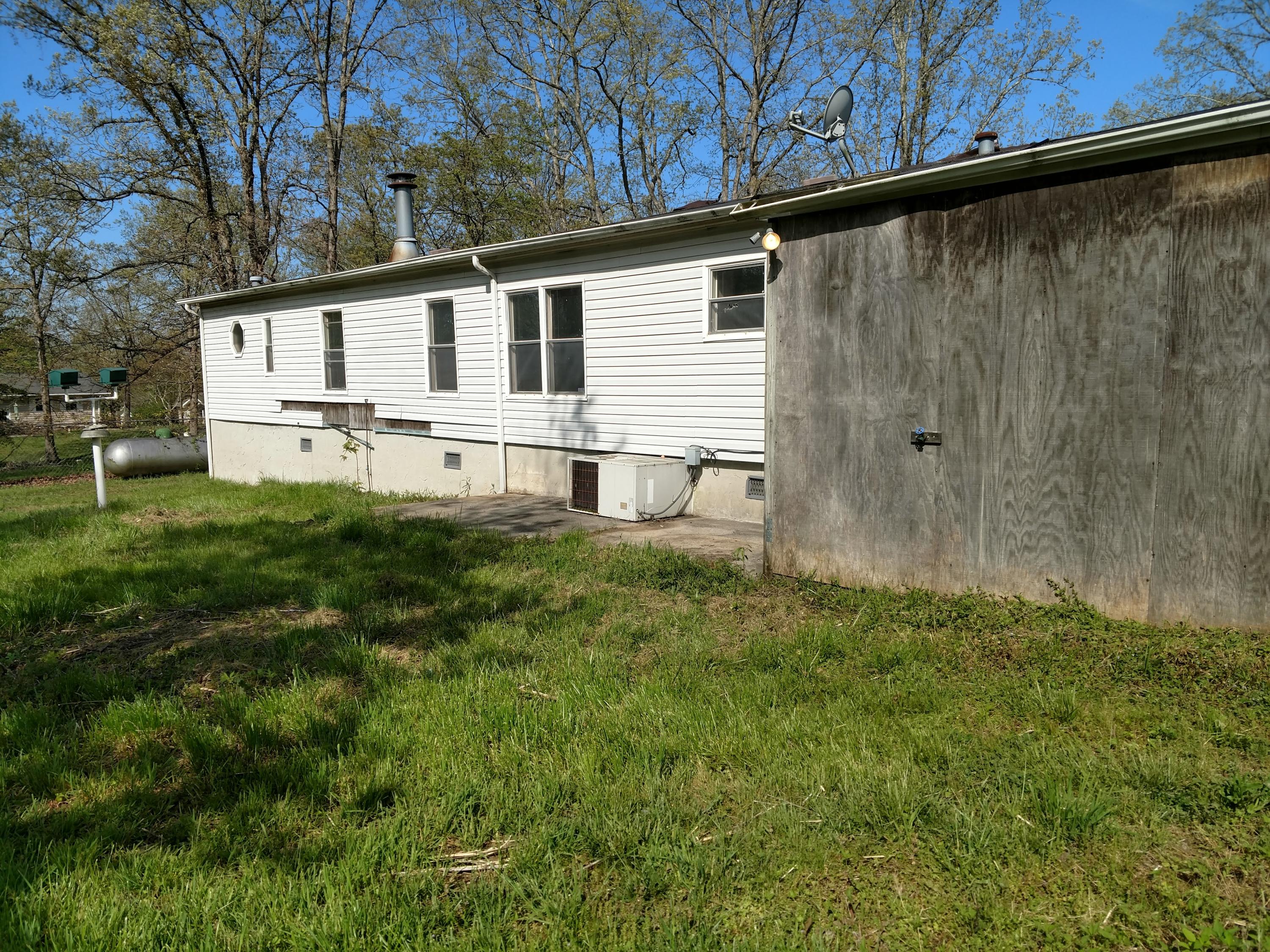 85 Gray Road Signal Mountain, TN 37377 - Photo 3 of 16 rear view