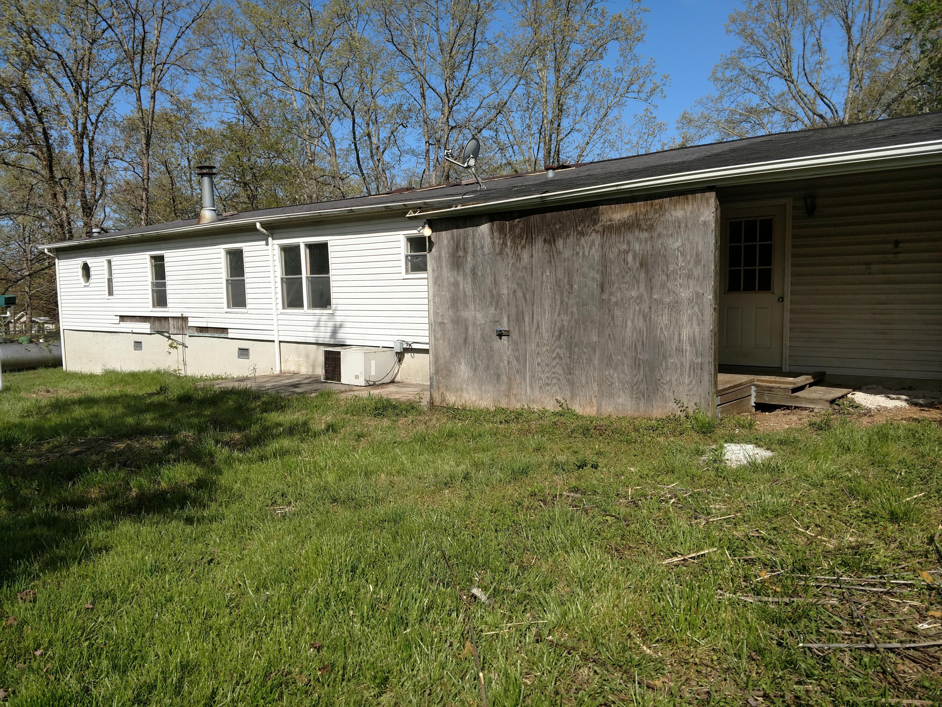 85 Gray Road Signal Mountain, TN 37377 - Photo 4 of 16 rear view