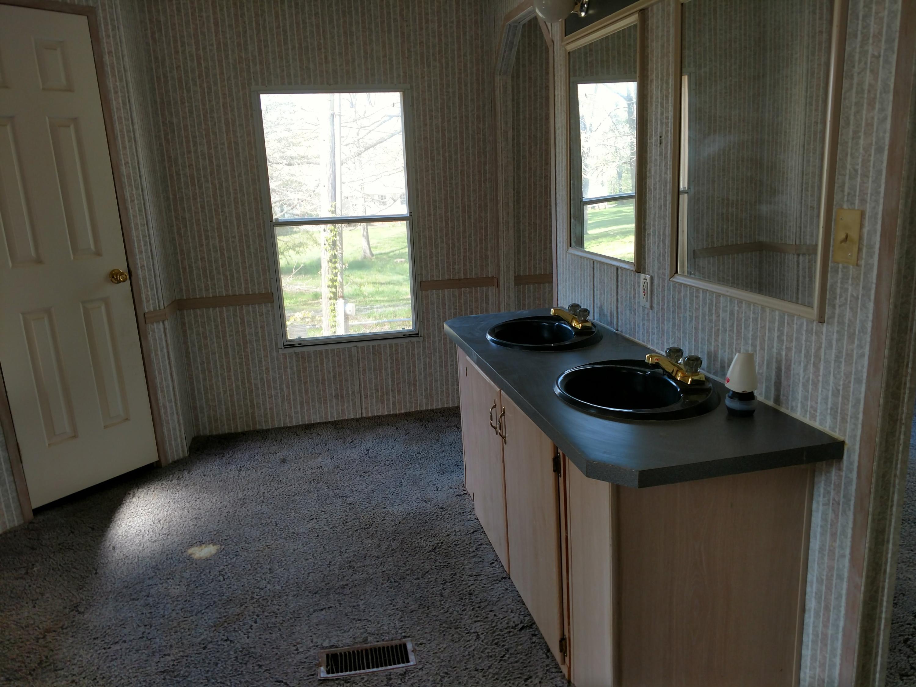 85 Gray Road Signal Mountain, TN 37377 - Photo 10 of 16 bathroom master (3)