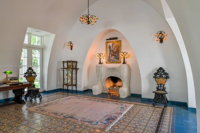 $22,500,000 | 5771 Southwest 94th Street, Pinecrest, FL 33156