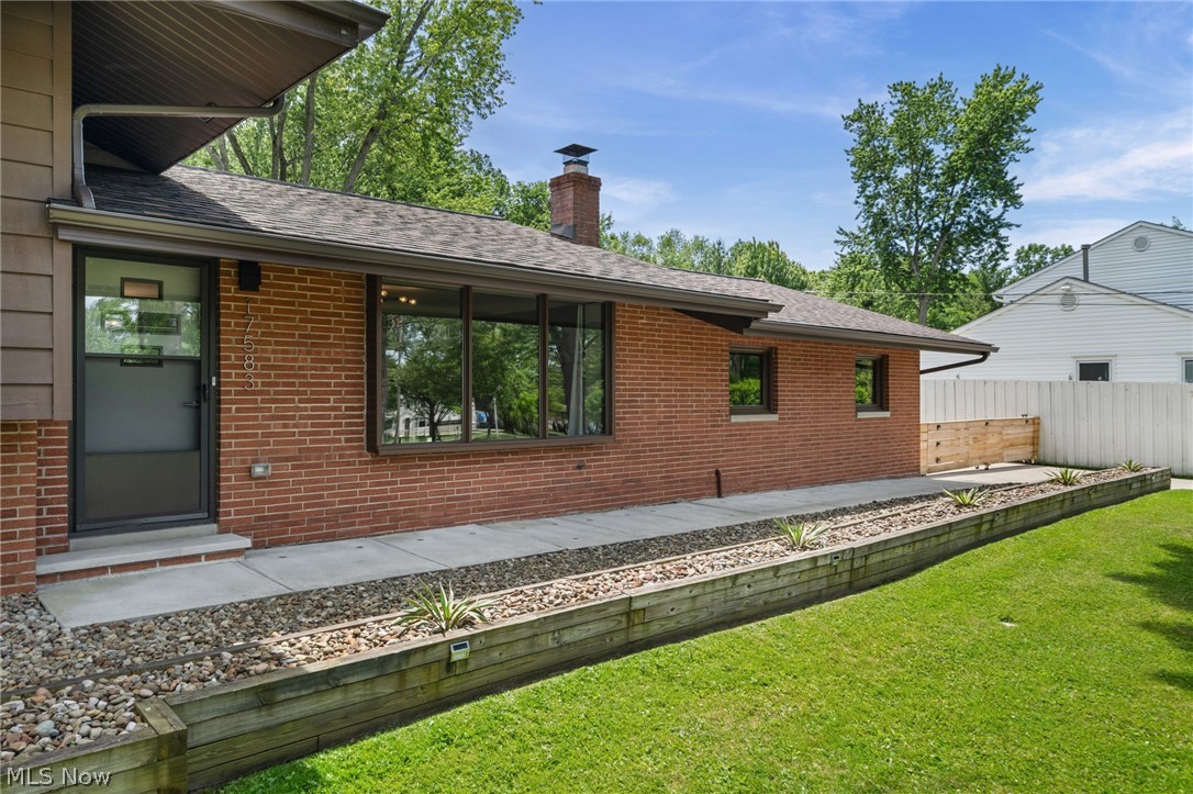 17583 Shurmer Road Strongsville, OH 44136 - Photo 5 of 50