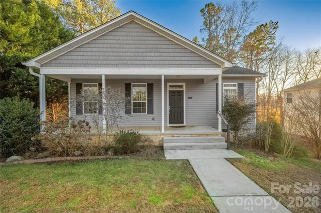 $338,000 | 107 Barndale Drive, Troutman, NC 28166