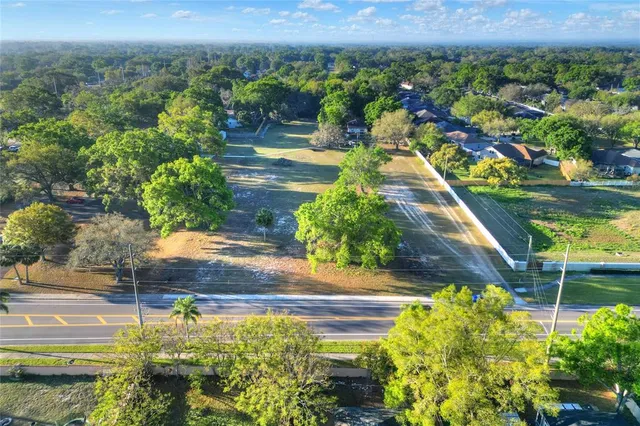 $1,000,000 | 4207 East Lumsden Road, Valrico, FL 33594