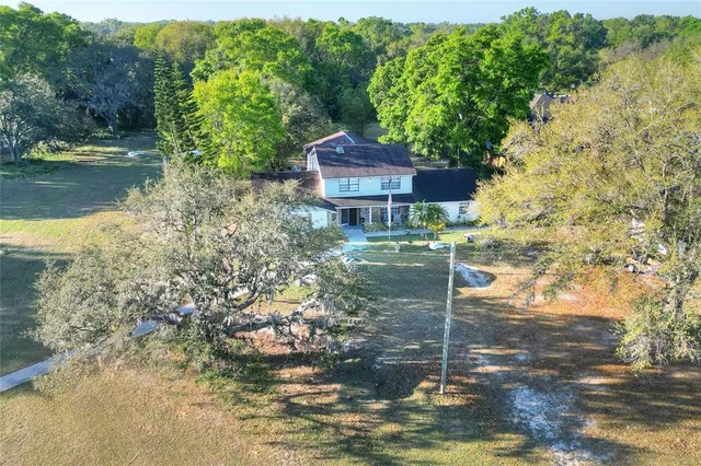 $1,000,000 | 4207 East Lumsden Road, Valrico, FL 33594