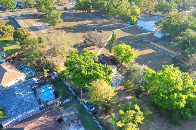 $1,000,000 | 4207 East Lumsden Road, Valrico, FL 33594