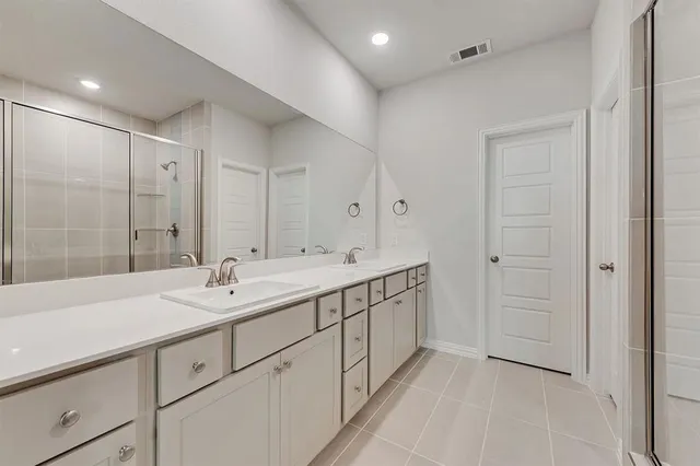 $599,990 | 8199 Challenger Lane, Frisco, TX 75034