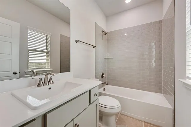 $599,990 | 8199 Challenger Lane, Frisco, TX 75034