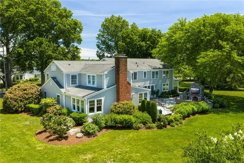 $2,250,000 | 9 Stone Tower Lane, Barrington, RI 02806