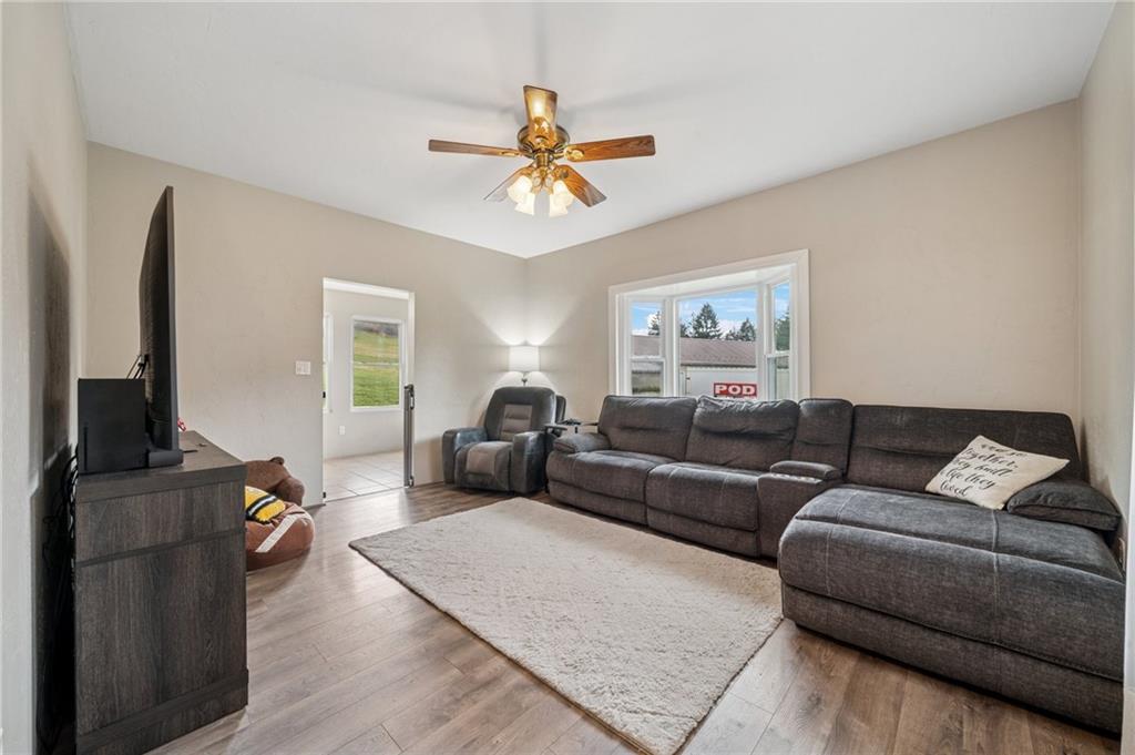 1189 Claridge-Elliott Road Jeannette, PA 15644 - Photo 11 of 35 Gallery Image 11