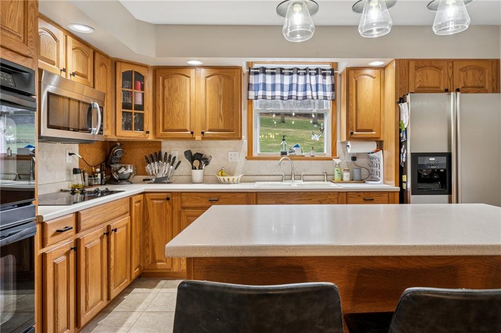 1189 Claridge-Elliott Road Jeannette, PA 15644 - Photo 9 of 35 Gallery Image 9