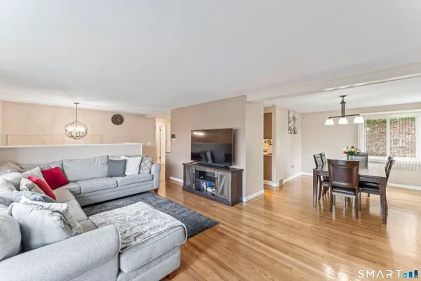 $344,000 | 94 Cottage Grove Lane, Waterbury, CT 06706