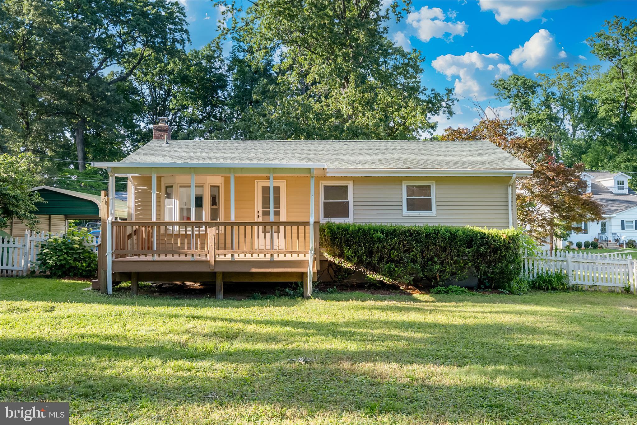 115 Woodland Road Gaithersburg, MD 20877 - Photo 25 of 40 Exterior Back